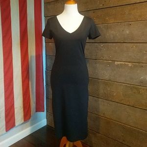 Black bodycon vneck dress